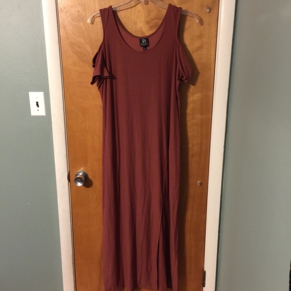 NWT Derek Heart Plus cold shoulder maxi dress